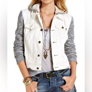 Free People‎ Knit Sleeve & Knit Hood Distressed White Denim Jean Jacket Size XS